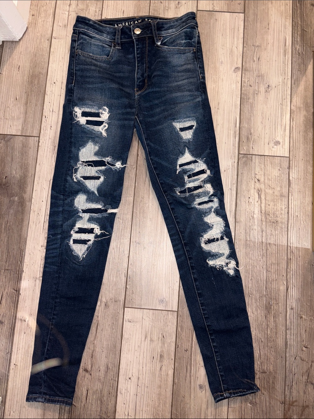 American Eagle Outfitters Distressed Dark Blue Skinny Jeans - Women's